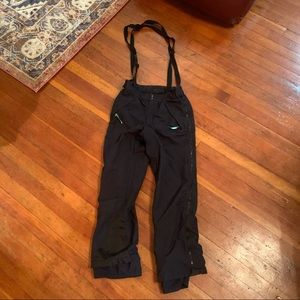 Patagonia snow pants / bib. Vintage. Waist size 30. Black and  green.